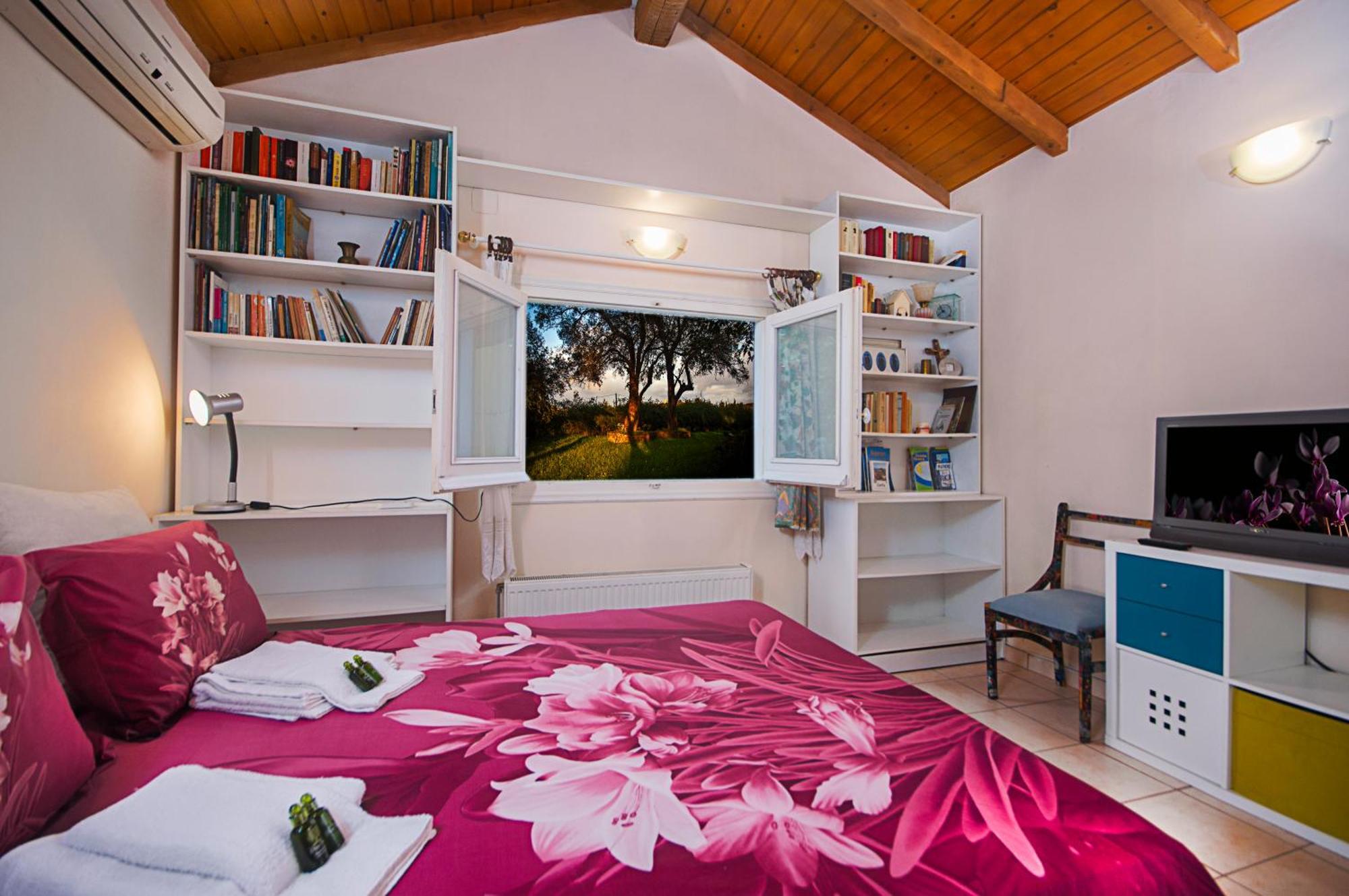 Appartement House In The Olive Garden